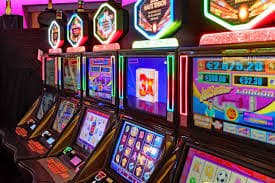 Tampilan layar Speed Baccarat di aplikasi mentol 4d dengan meja kartu dealer langsung